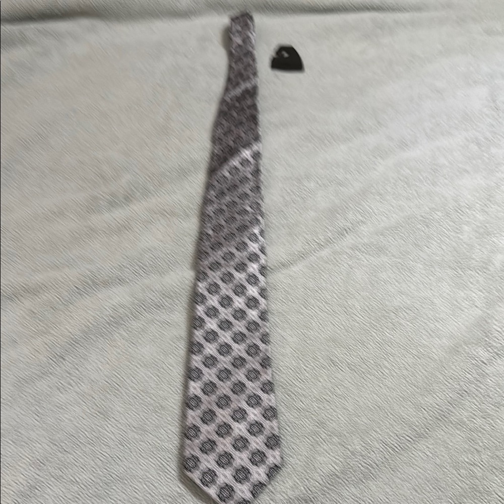 Piattelli Gray Patterned Tie:  LOOKS BRAND NEW OR NEVER WORN